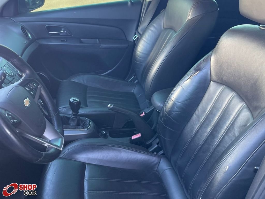 Cruze Sedan LT 1.8 16v